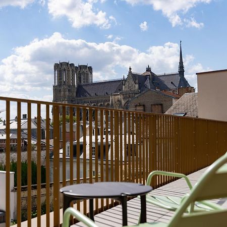 Les Suites 7 Anges - Parking, Vue Cathedrale & Centre Historique Реймс Екстериор снимка