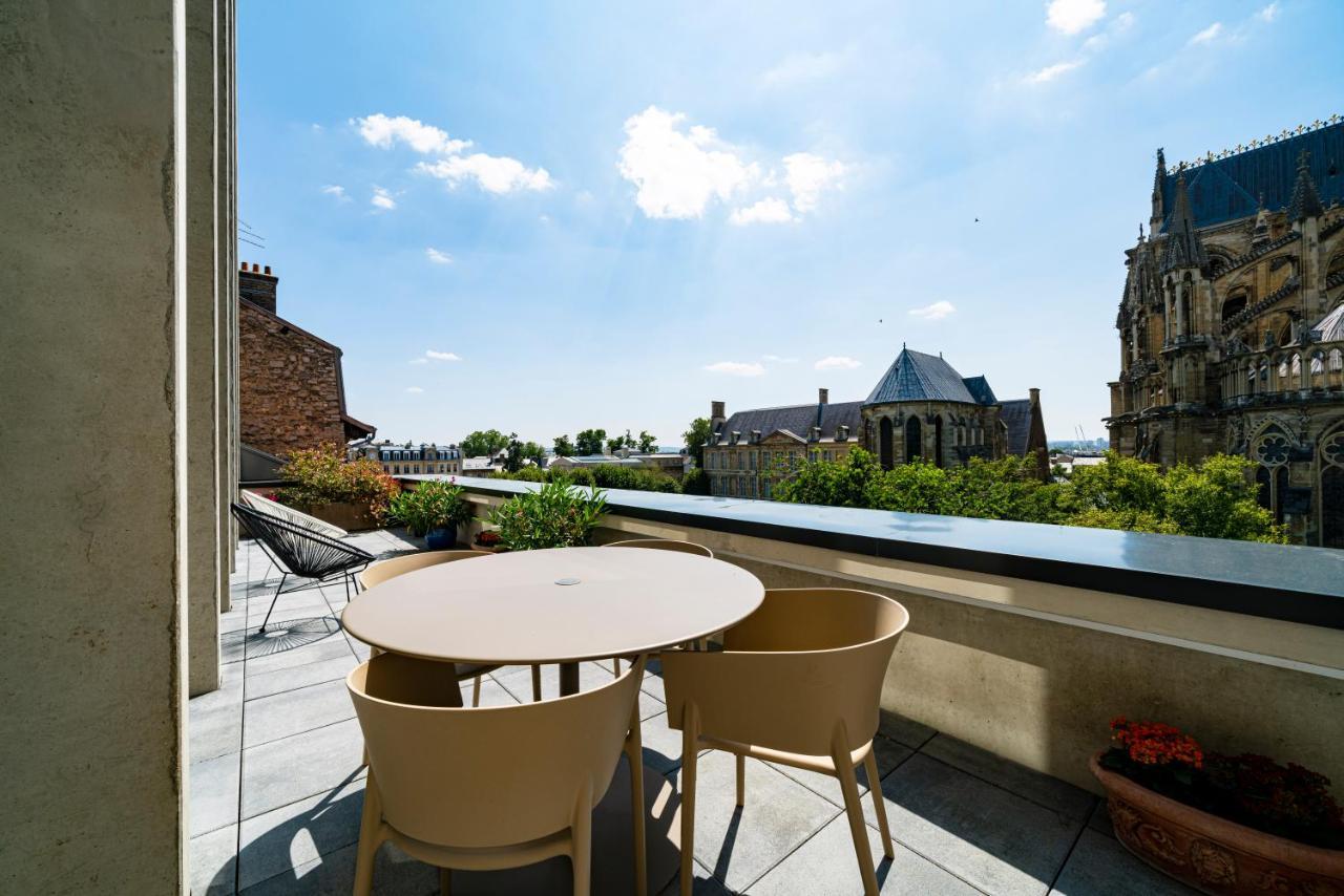 Les Suites 7 Anges - Parking, Vue Cathedrale & Centre Historique Реймс Екстериор снимка